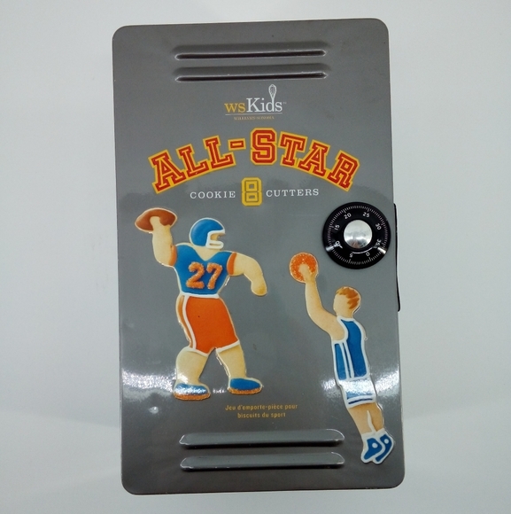 Williams-Sonoma Kids Empty Boys Sports Cookie Cutter Locker Empty w. Shelf - Picture 1 of 8